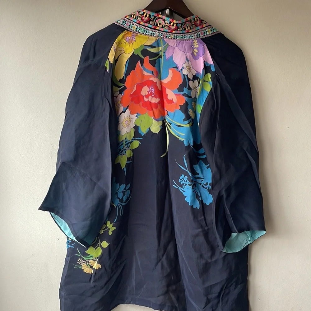 JOHNNY WAS Fuska Reversible Flower Embroidered Kimono Style Snap Front Jacket - Picture 3 of 14